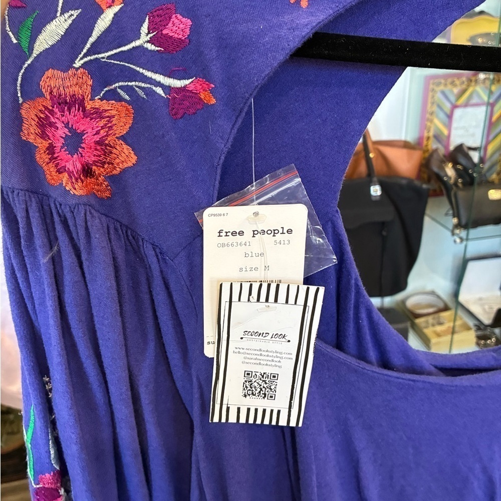 Free People Lita Blue Cut Out Embroidered Blouse Sz M Boho Floral NWT - Picture 3 of 4